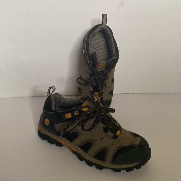 Timberland Other - Timberland genuine leather size 3 young Good condition Membrane Shoes Vibram
